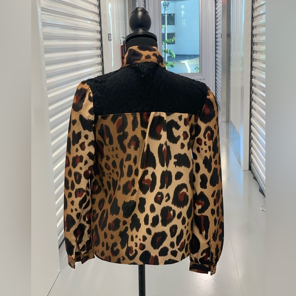 🐆 Kardashian Kollection Blouse🐆 - Picture 6 of 6